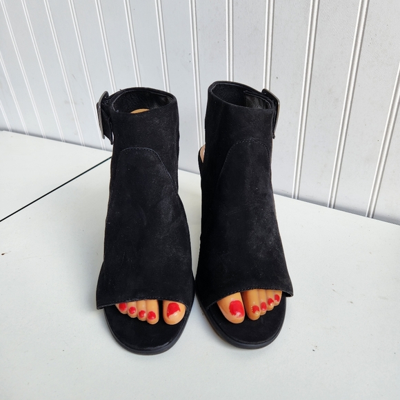 VIONIC Black Suede Leather Peep Toe Comfort Ankle Booties Boots Size 9.5 - Picture 4 of 11